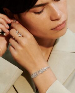 MoHi Floral Diamond Bracelet